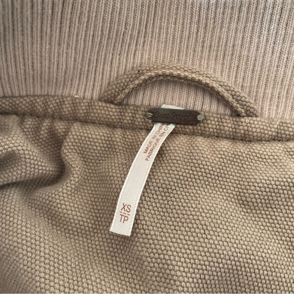 Free People Teddy Aviator Bomber Megafleece Beige Multi-Pocket Jacket Size XS - Picture 8 of 10